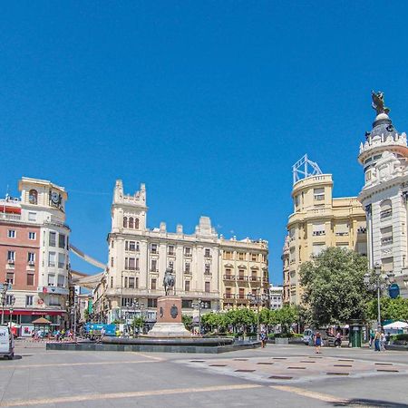 Beautiful Apartment In Cordoba With Kitchenette Eksteriør bilde