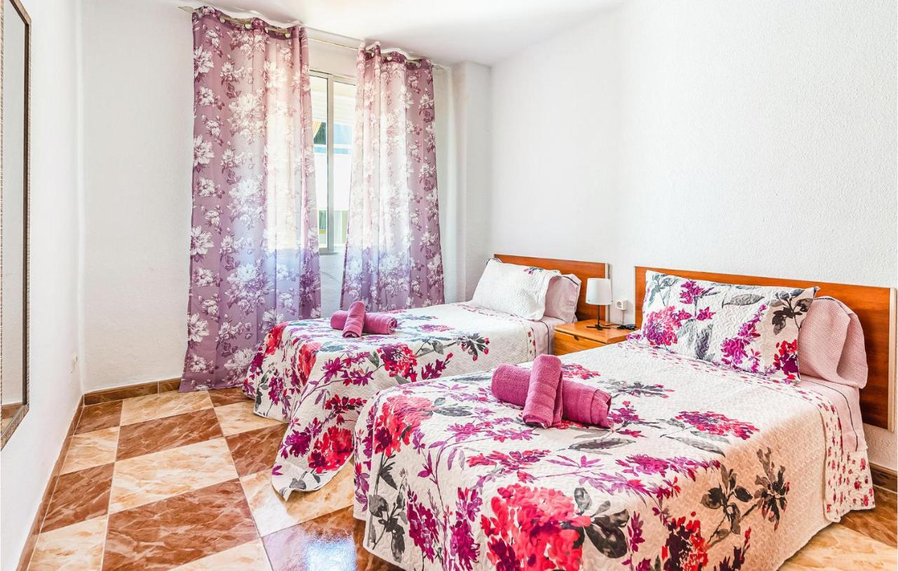 Beautiful Apartment In Cordoba With Kitchenette Eksteriør bilde