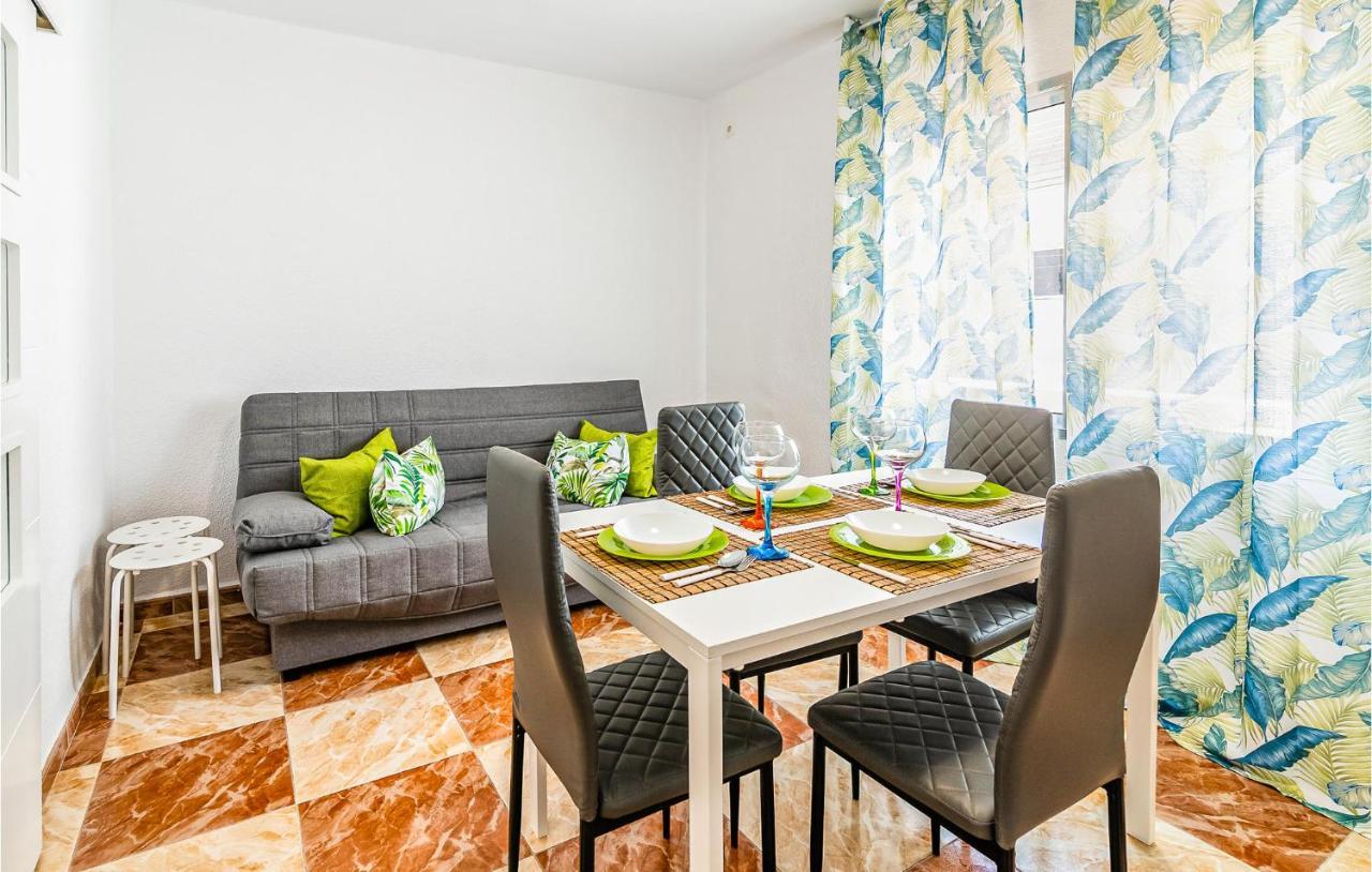 Beautiful Apartment In Cordoba With Kitchenette Eksteriør bilde