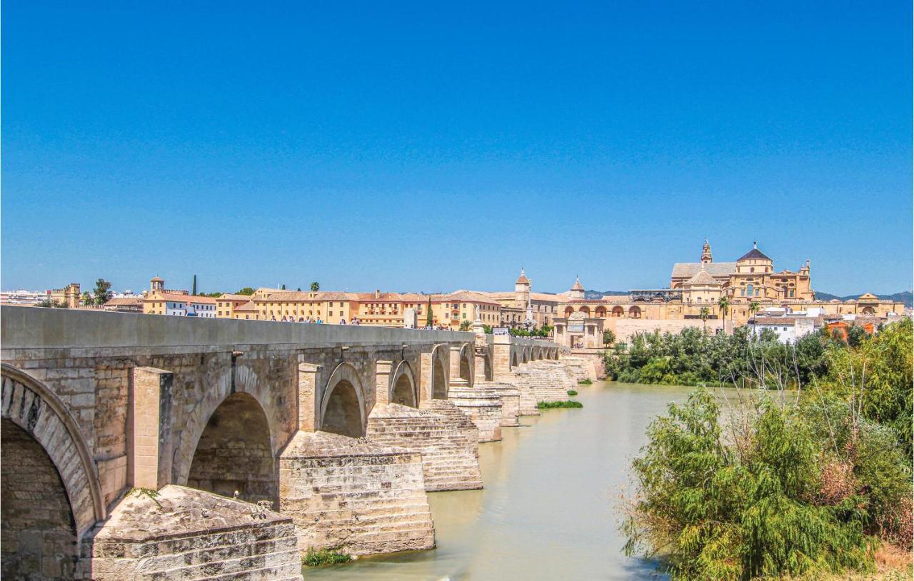 Beautiful Apartment In Cordoba With Kitchenette Eksteriør bilde