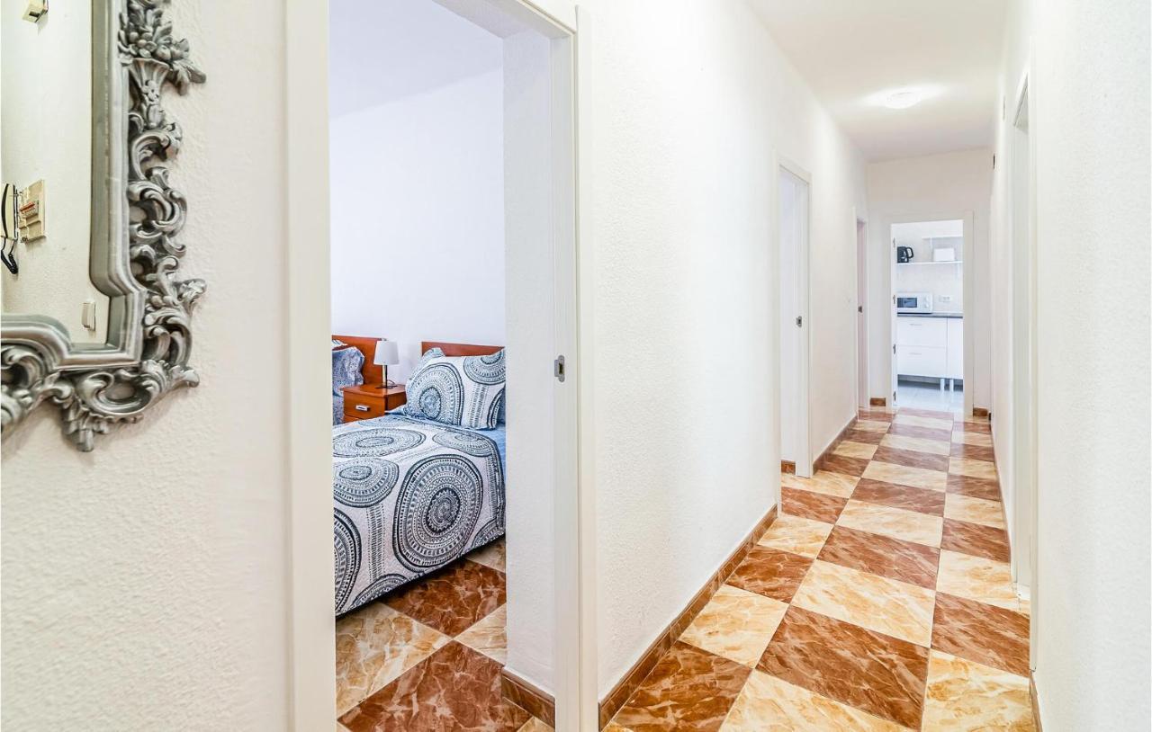 Beautiful Apartment In Cordoba With Kitchenette Eksteriør bilde