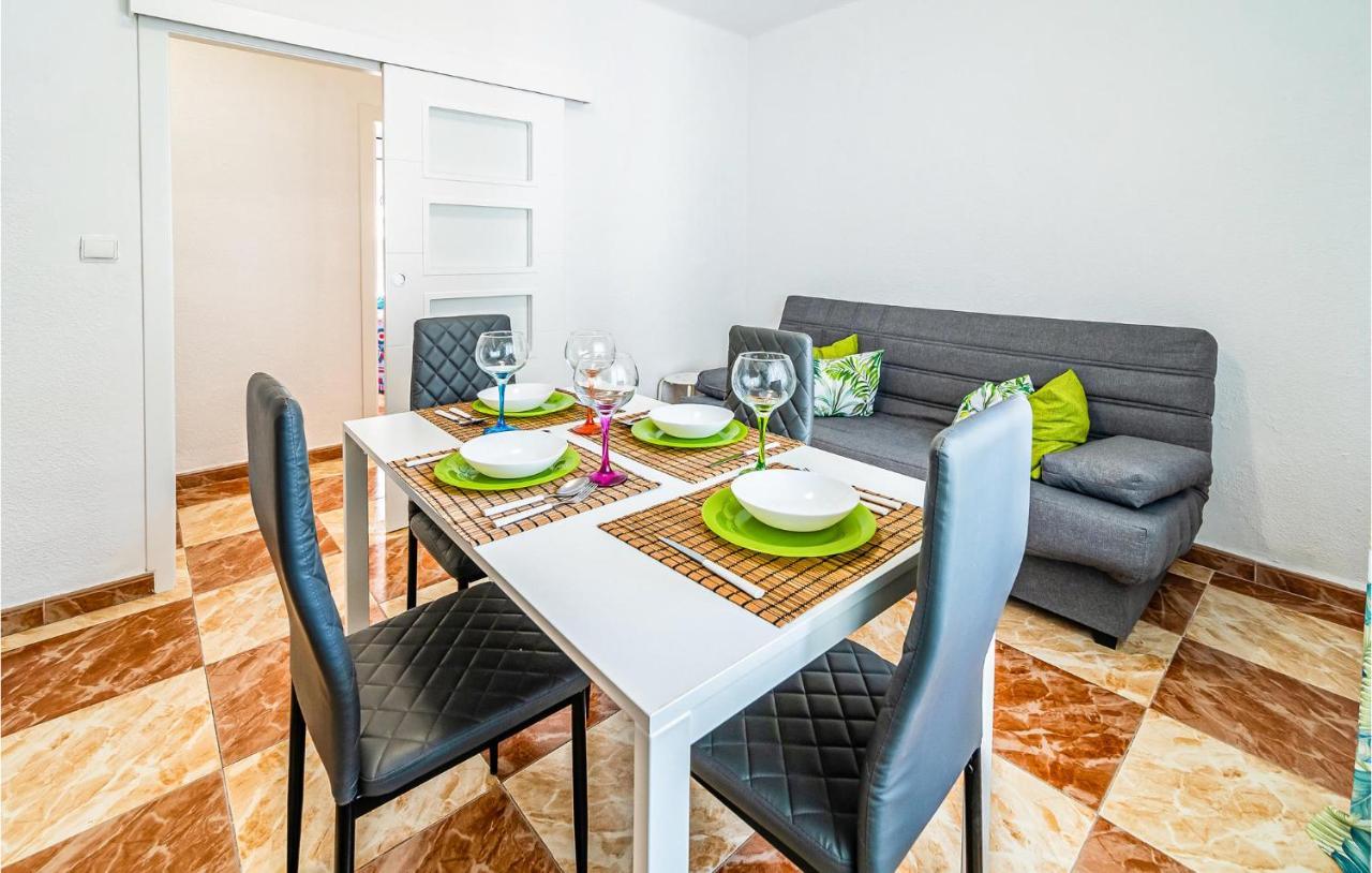Beautiful Apartment In Cordoba With Kitchenette Eksteriør bilde