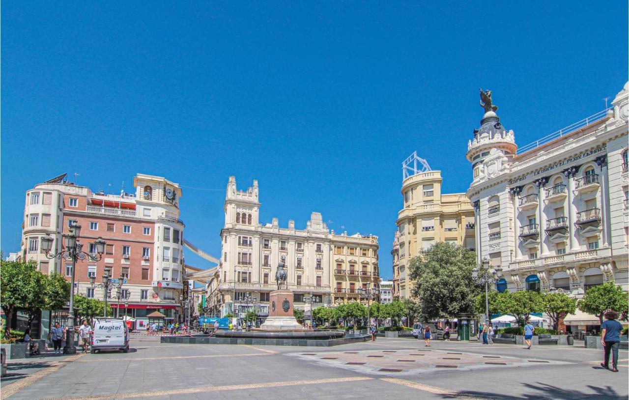 Beautiful Apartment In Cordoba With Kitchenette Eksteriør bilde