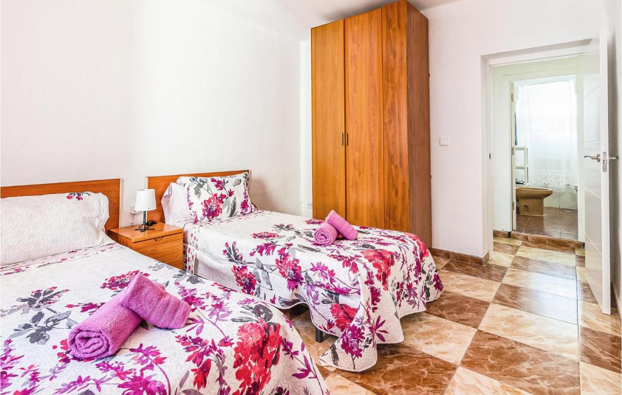 Beautiful Apartment In Cordoba With Kitchenette Eksteriør bilde