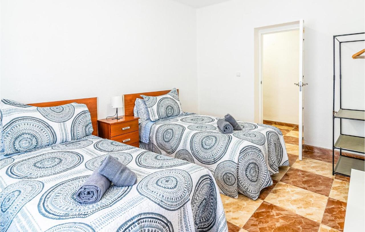 Beautiful Apartment In Cordoba With Kitchenette Eksteriør bilde