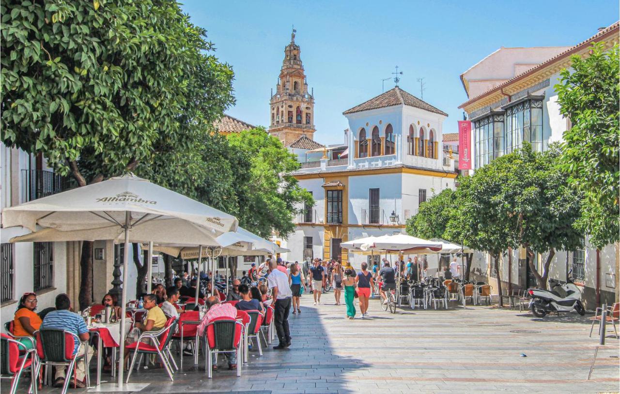 Beautiful Apartment In Cordoba With Kitchenette Eksteriør bilde